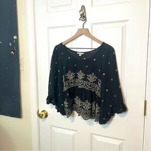✧･ﾟaeo embroidered eyelet top